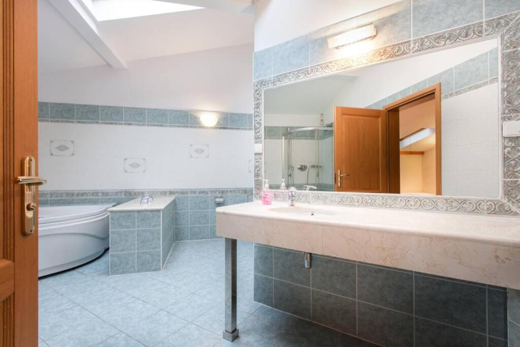 Apartament Florianska Penthouse Delux Kraków Zewnętrze zdjęcie